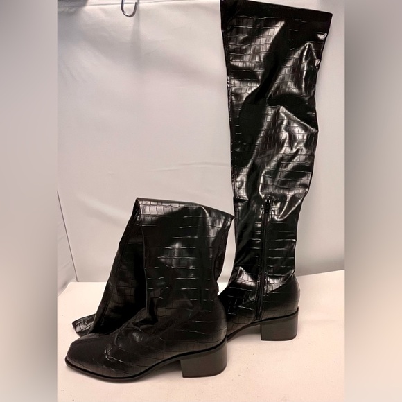 NEW Black Croc-Embossed Over the Knee Boots Size 7.5M - Picture 4 of 9